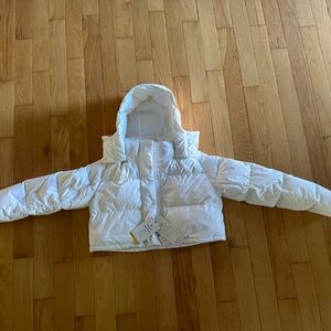 Lululemon super cropped puffer jacket white size 8 NWT